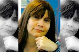 ...Mi huerta y mis flores respiran serenas como en Mendoza. Grand-Bourg es Mendoza. O Lima. Y entonces pienso en tu mano, Rosa, no de otoño sino de verano en ese invierno limeño tan cálido en nuestros corazones que parecía verano. Rosa. Flor Eterna.
Rosa Campusano Cornejo me evoca irremediablemente a Guayaquil, su patria, codiciada por el Perú y por Colombia... 
Fragmento de la novela inédita Guayaquil. (Liliana Bellone)