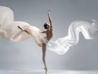 La metáfora del giro: El arte de soltar en la&nbsp;danza